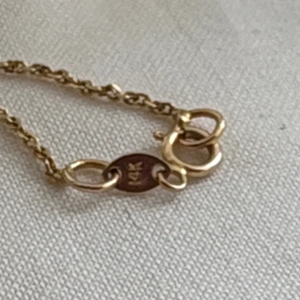 14k Gold Heart Pendant Necklace - Picture 2 of 4